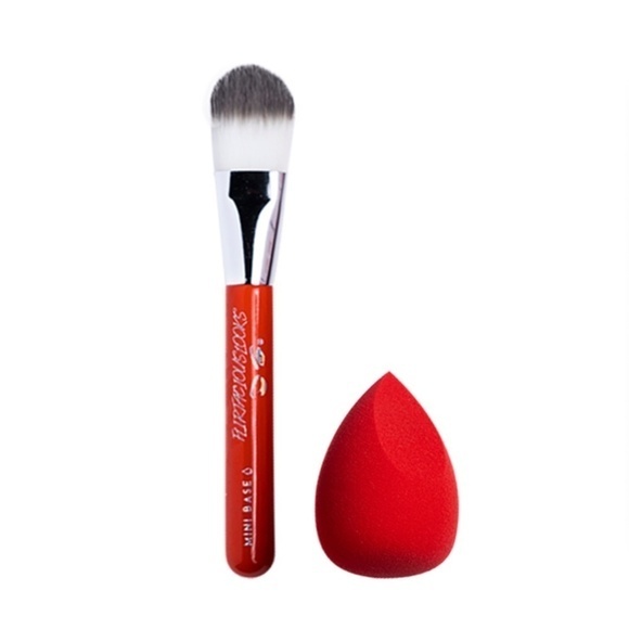 Flirtacious LOOKS COSMETICS The Perfect Duel: Foundation Travel Set - Picture 6 of 7